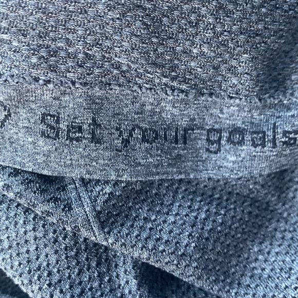 LULULEMON RUN SWIFTLY - Picture 2 of 3